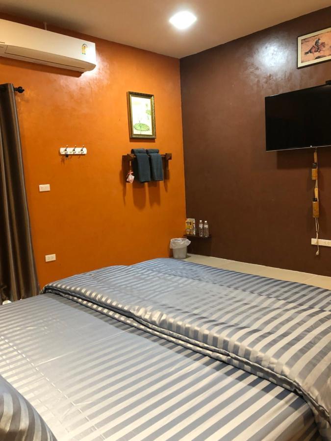 Nonthun 1 Hostel Khon Kaen Extérieur photo
